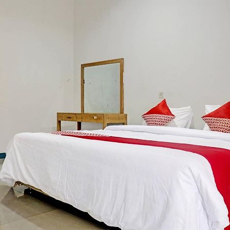 OYO 90483 Homestay Permata Bangko Bagian luar foto