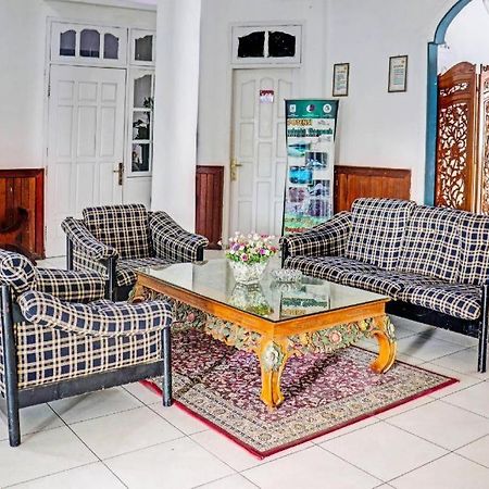 OYO 90483 Homestay Permata Bangko Bagian luar foto