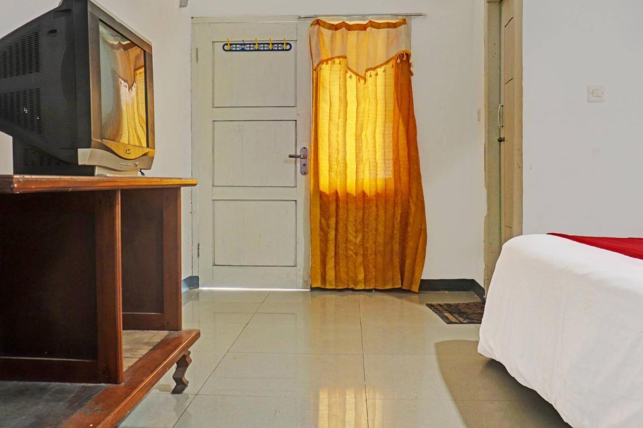 OYO 90483 Homestay Permata Bangko Bagian luar foto
