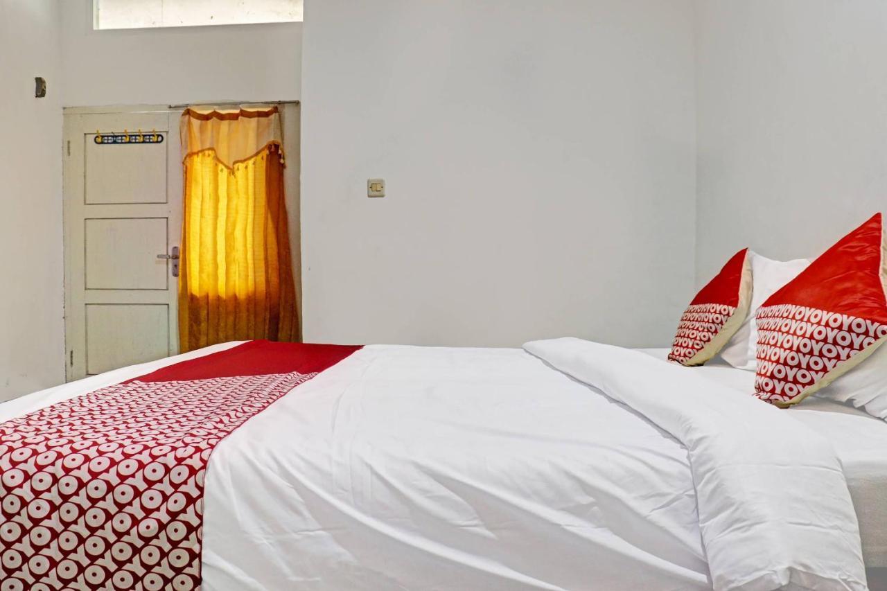 OYO 90483 Homestay Permata Bangko Bagian luar foto