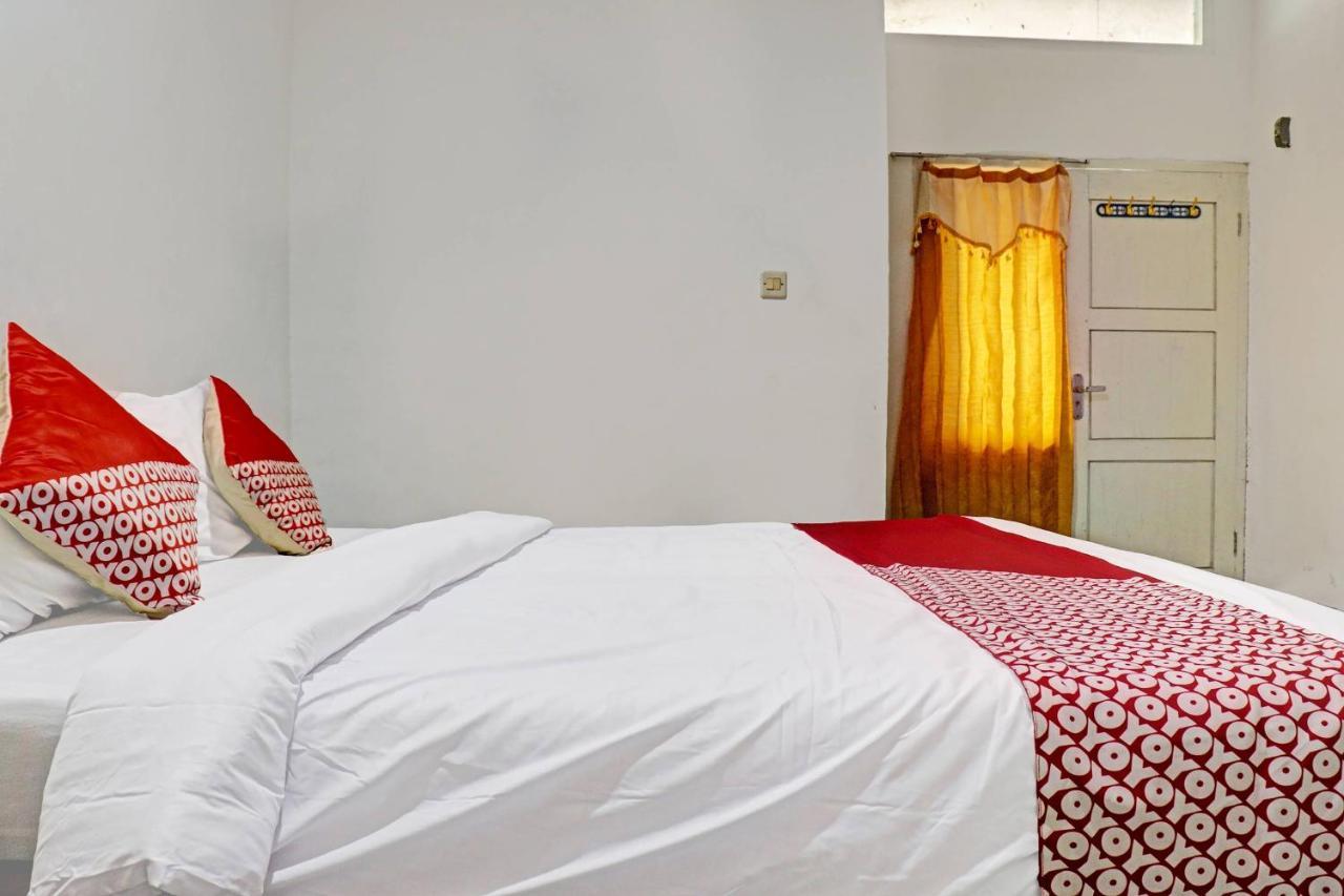 OYO 90483 Homestay Permata Bangko Bagian luar foto