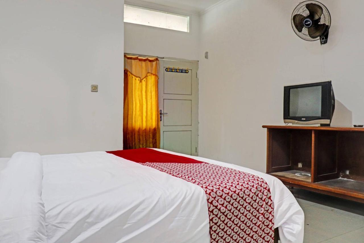 OYO 90483 Homestay Permata Bangko Bagian luar foto