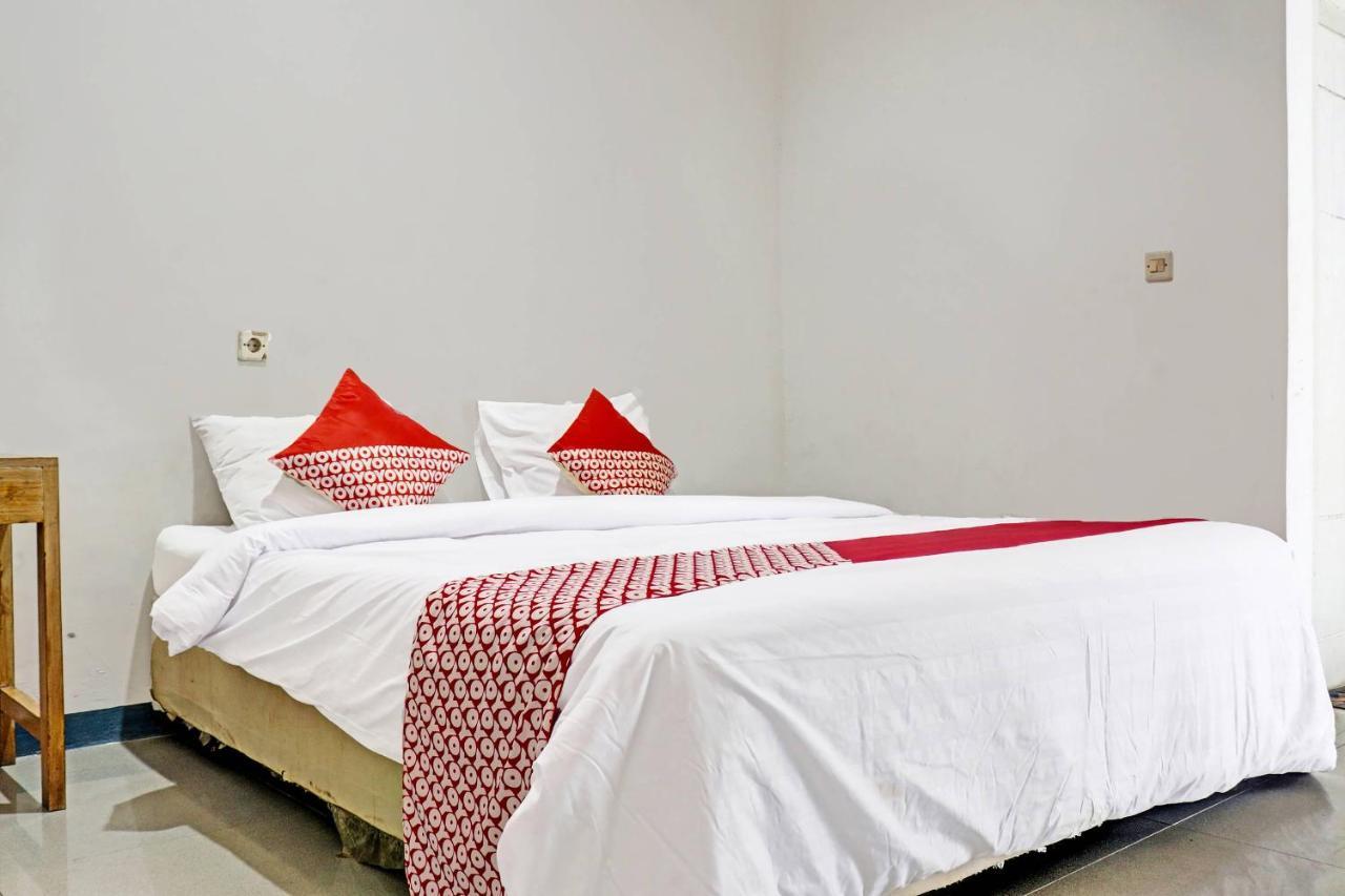 OYO 90483 Homestay Permata Bangko Bagian luar foto