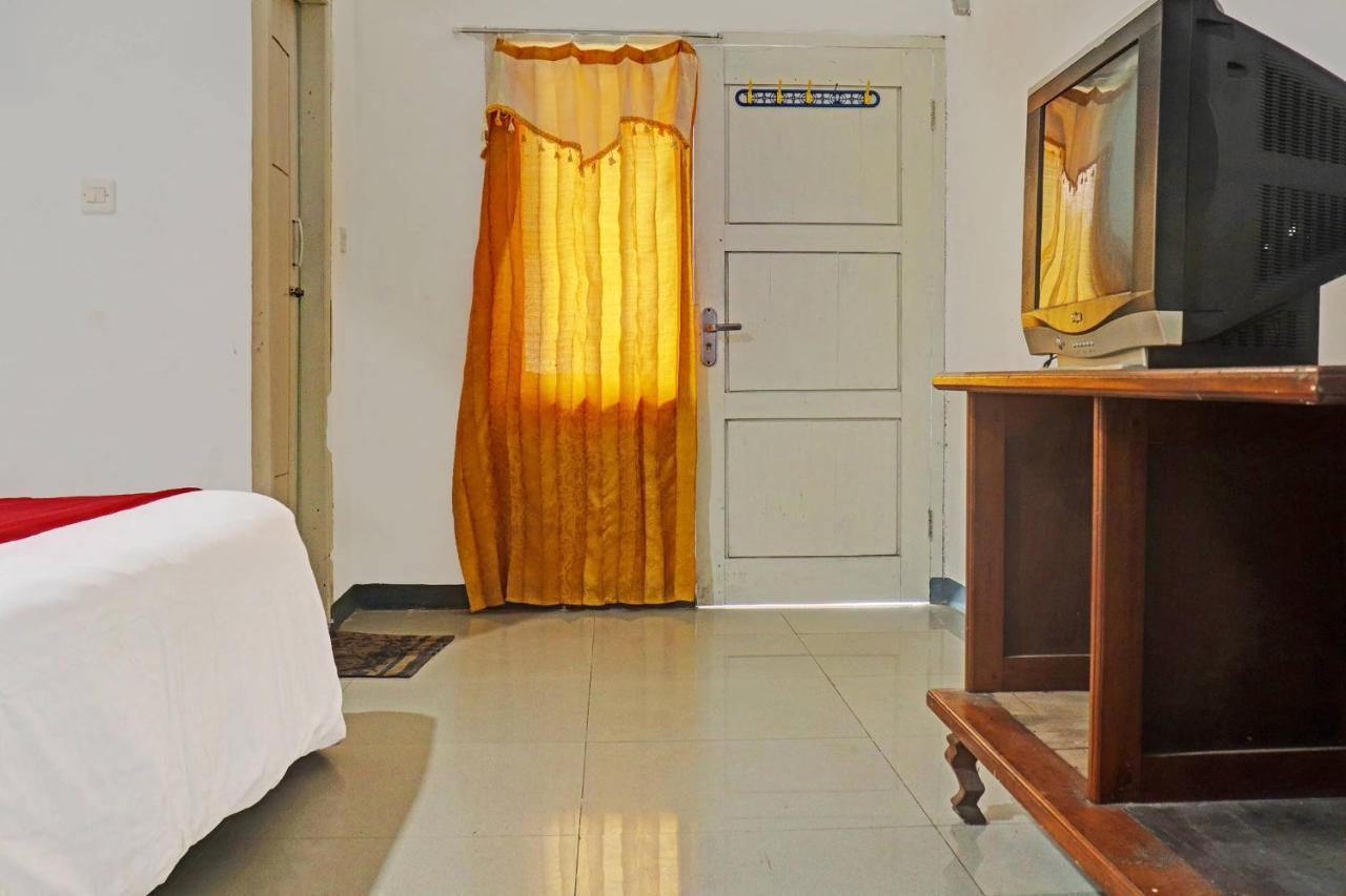 OYO 90483 Homestay Permata Bangko Bagian luar foto